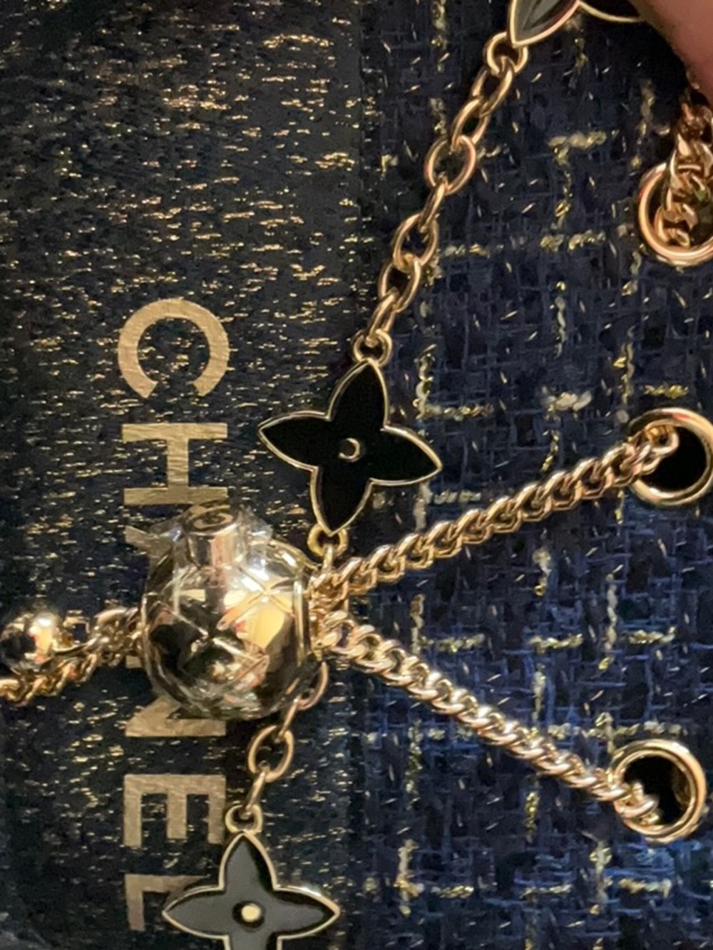 free gift with purchase Chanel bucket brand new! without tags